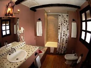 Hotel Enfrente Arte contacts